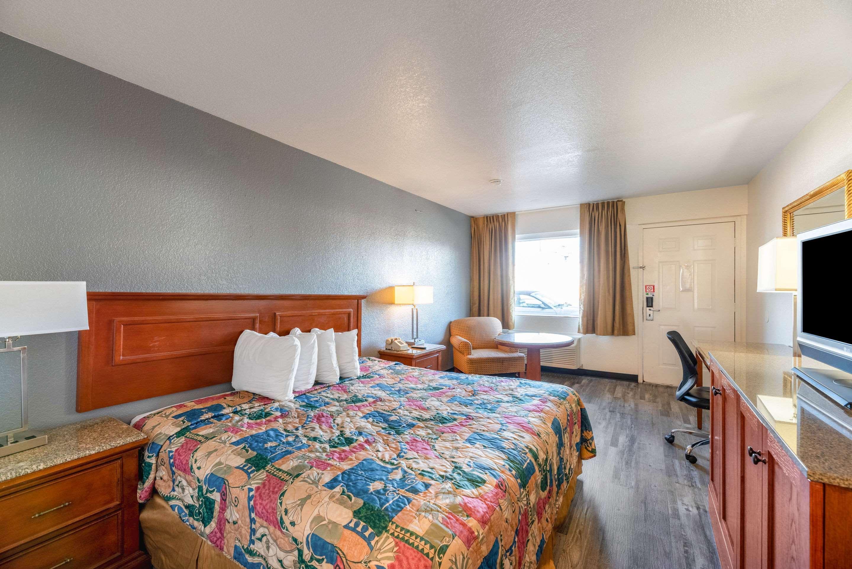Econo Lodge Phoenix North I-17 외부 사진
