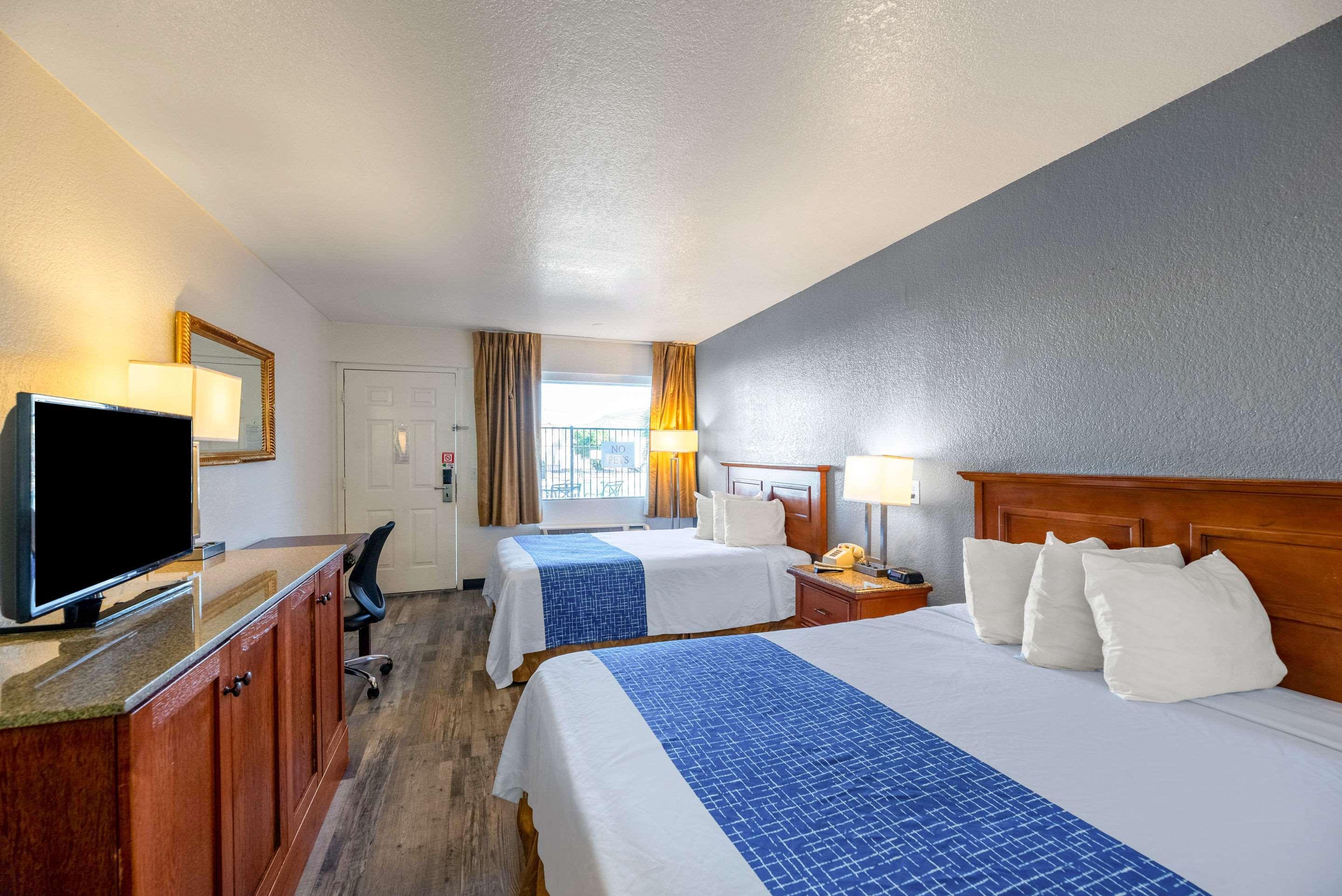 Econo Lodge Phoenix North I-17 외부 사진